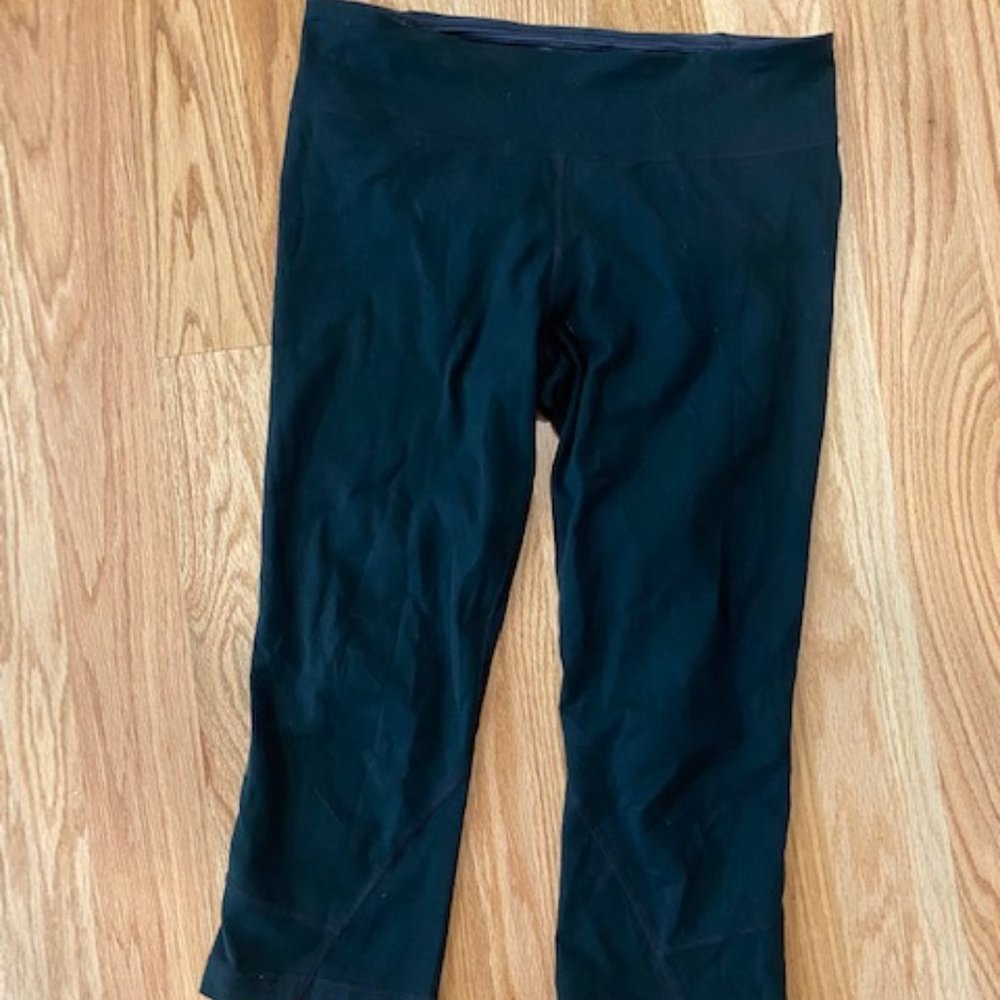 Black Cropped Leggings